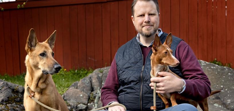 Max Otterstål Adler med hundar